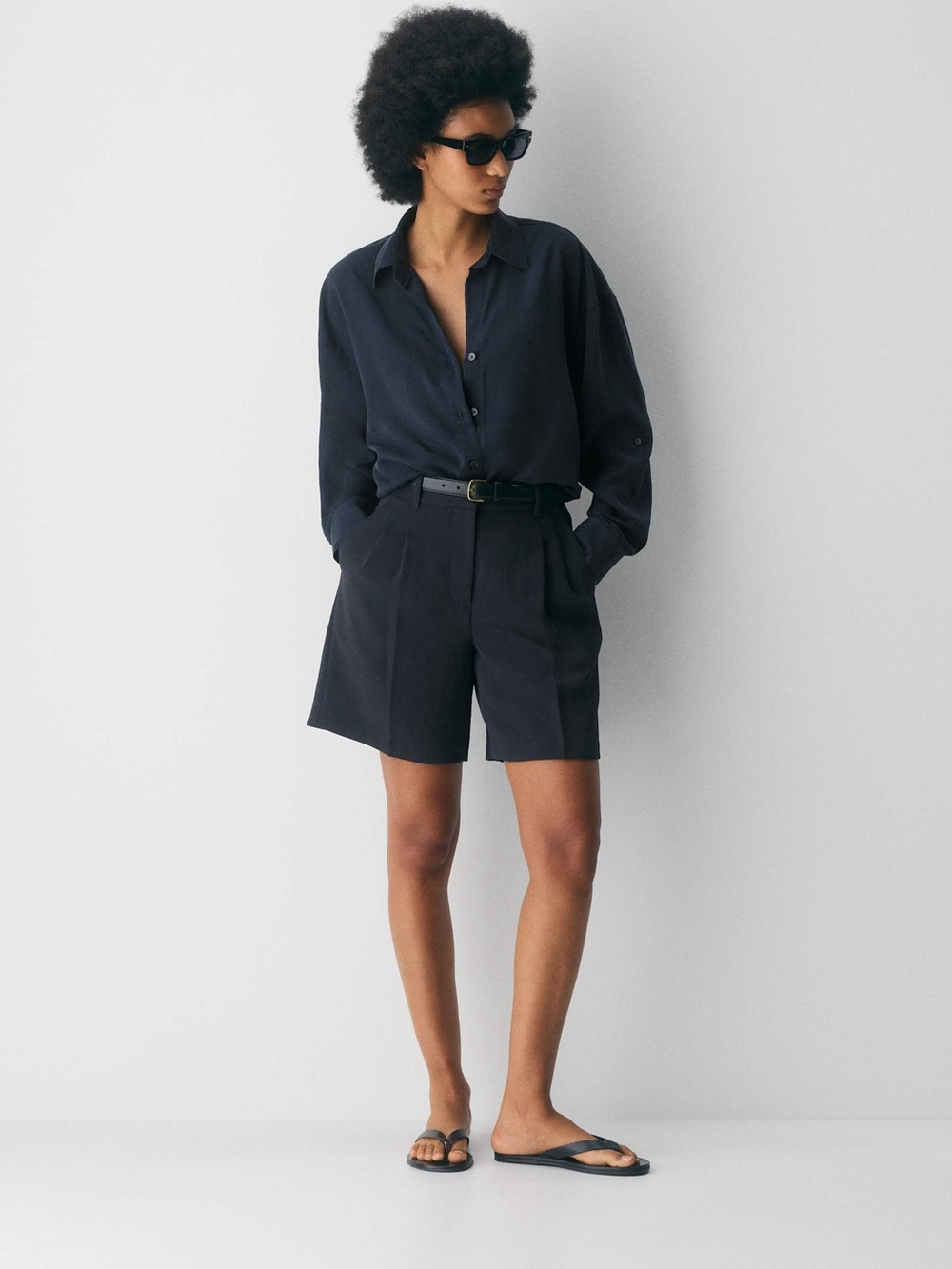 Aritzia The Effortless Short Long Crepette Bottoms Pleated Trousers Navy Blue